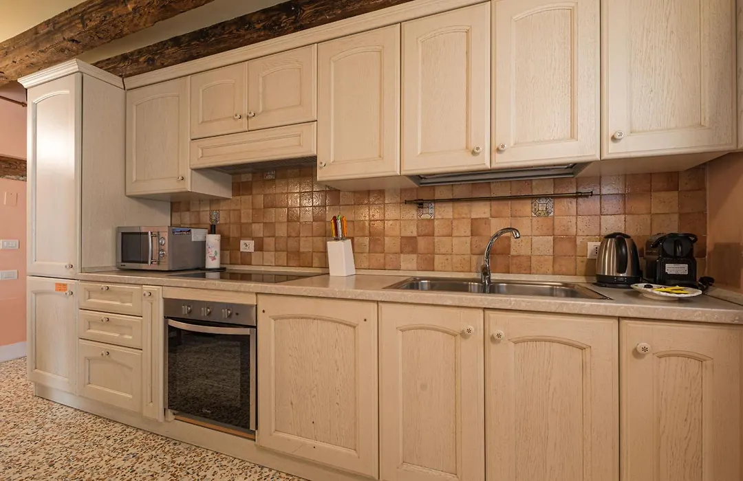 Lovely Flat With Canal View Near Rialto Bridge-1